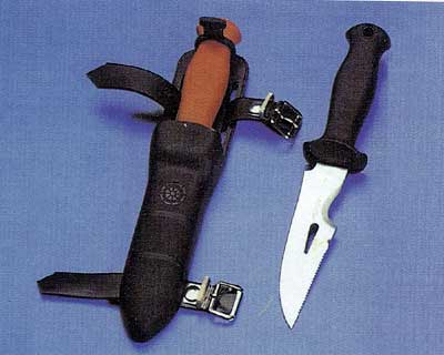 Cuchillo submarinista. 11 cm.con sacavarillas